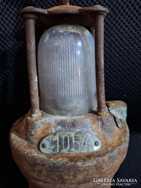Antique miner's lamp (it also has the inside!)
