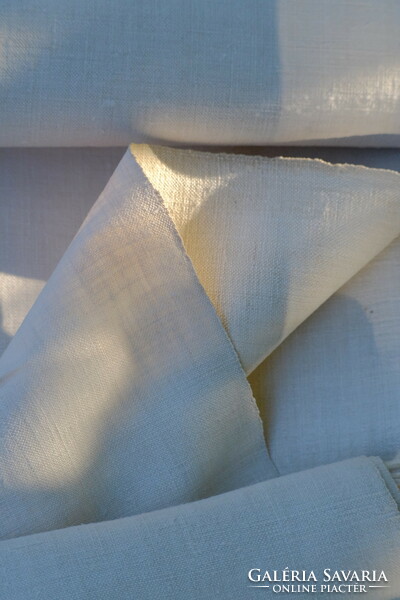 Linen, home-woven, linen by the meter, old but unused, the price applies to one meter