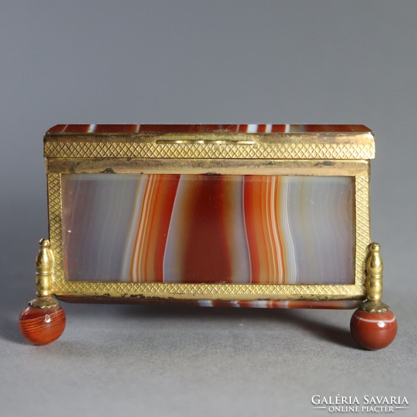 Antique fire-gilded agate box / antique ormolu mounted agate box