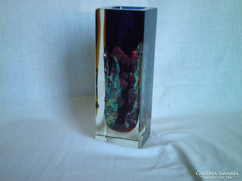 Vastag, színes, súlyos üveg váza, dekoratív dísztárgy