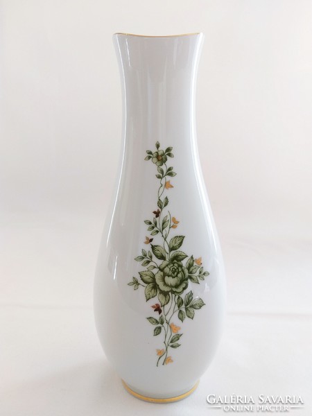 Hollóházi zöld virág mintás váza, Zrínyi M. Nemzetvédelmi egyetem