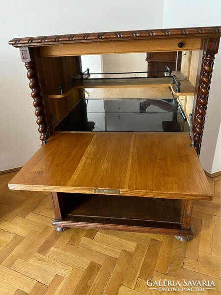 Colonial dresser with bar cabinet