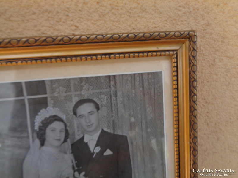 Wedding photo, from the fifties, under glass, taken in a photo workshop in Pécs