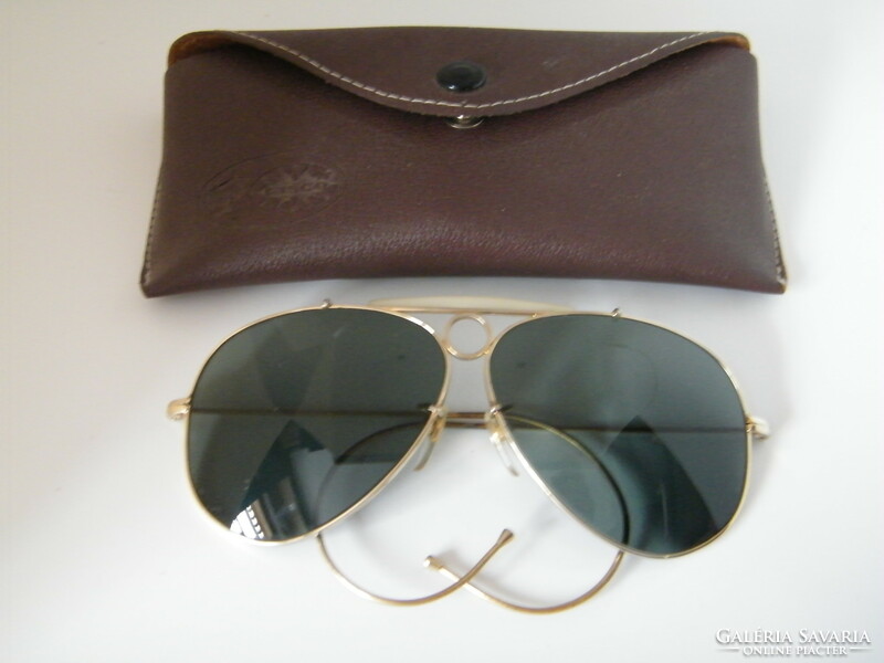 Vintage Japanese tasco aviator sunglasses in leather case