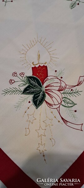 Christmas embroidered tablecloth (m4694)