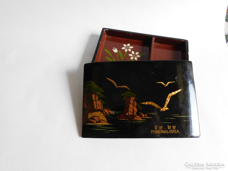 Korean lacquer box with abalone shell inlay