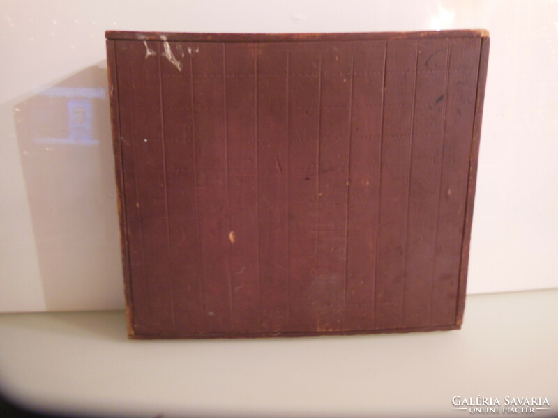 Box - wood - 24 x 21 x 4.5 cm - antique - handwritten numbers inside - perfect