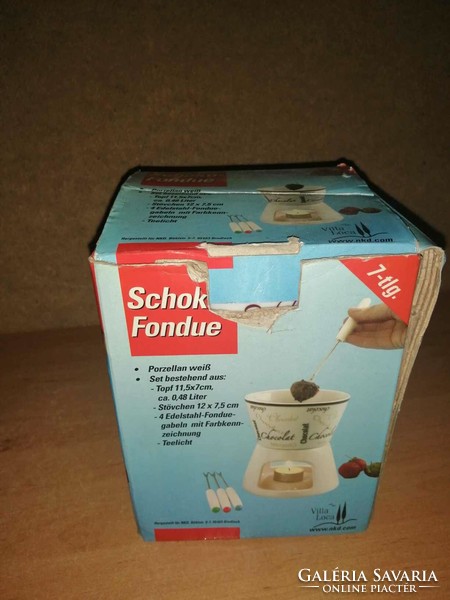 Chocolate fondue making set. It has not been used! (B)