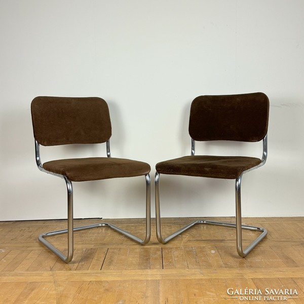Csővázas retró székek (2db)