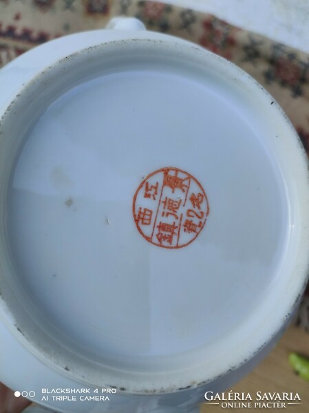 Marked porcelain set for replacement