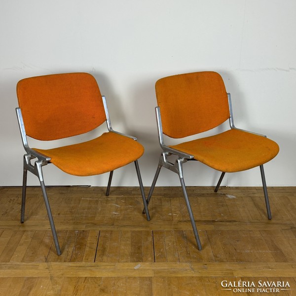 Retro halmozható székek Giancarlo Piretti, Castelli 1960