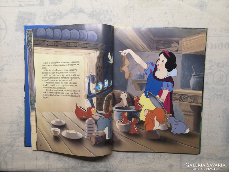 Walt Disney - Snow White and the Seven Dwarfs