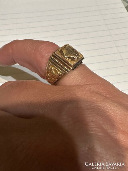 18kr arany Lovas gyűrű antik állapotban eladó!Ara:158.000.-