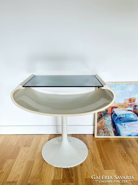 Rare space age table, stackable
