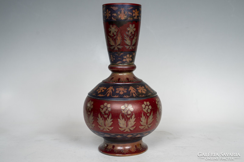 Zsolnay orientalizáló váza