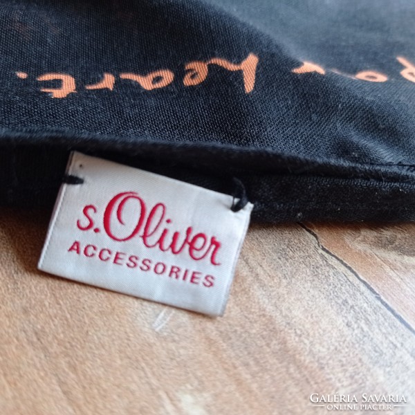 Large s.Oliver unisex scarf with inscription, 180 x 67 cm
