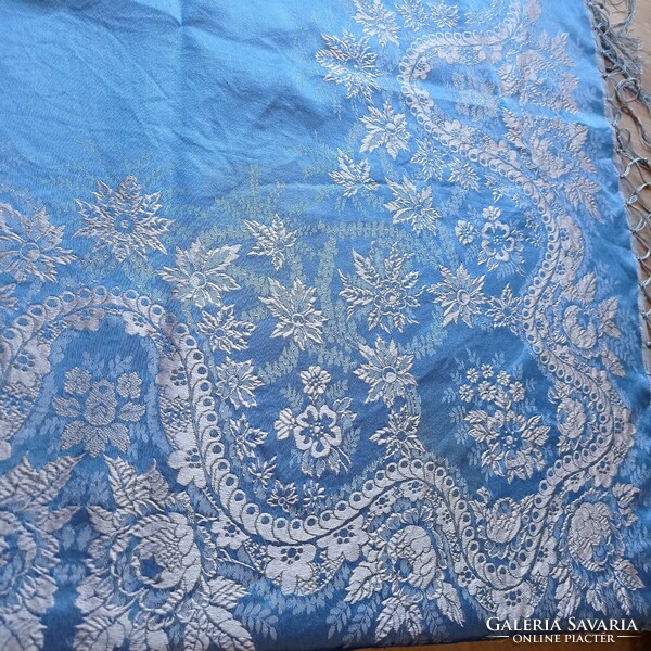 Fringe silk scarf, with a beautiful pattern, 64 x 64 cm + fringe