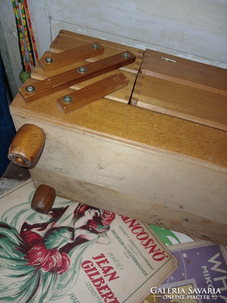Vintage sewing chest gadget holder