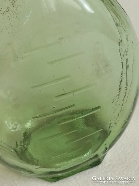Antik régi halvány zöld lapos üveg palack dombornyomott patent jelzés mérce patika gyógyszertári