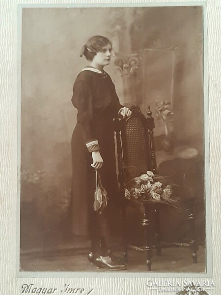 Antik hölgy fotó , fénykép Magyar Imre fényképész műhelyéből Budapest Hungáriakörút 1920-as évek