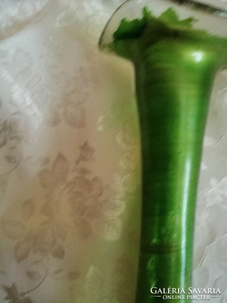 Zöld fodros váza Antik üveg