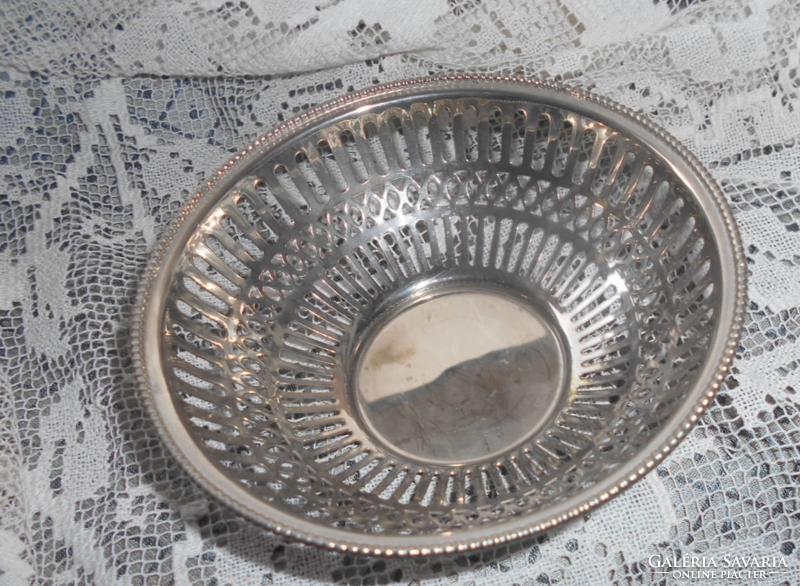 Sweets offering bowl with openwork rim