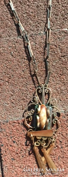 Goldsmith's art necklace