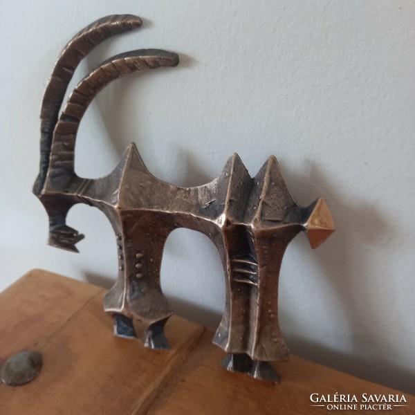 Created by Zoltán Pap, bronze ram wall decoration from the 1960s and 1970s, approx. 15X15cm