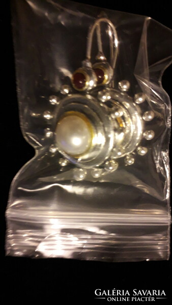 Bizsuk:Jewerly fém ezüstszínű gyöngyös akasztós fülbevaló 3,5 cm.  Új.