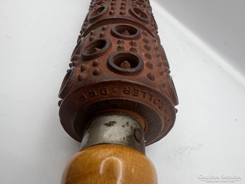 Vintage Punkt-Rollers jelzett fa nyelű kézi gumi masszázs henger.5069