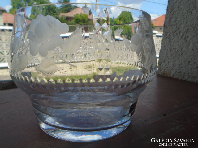 Large polished crystal centerpiece serving bowl extra special shape world circumference: 60 cm