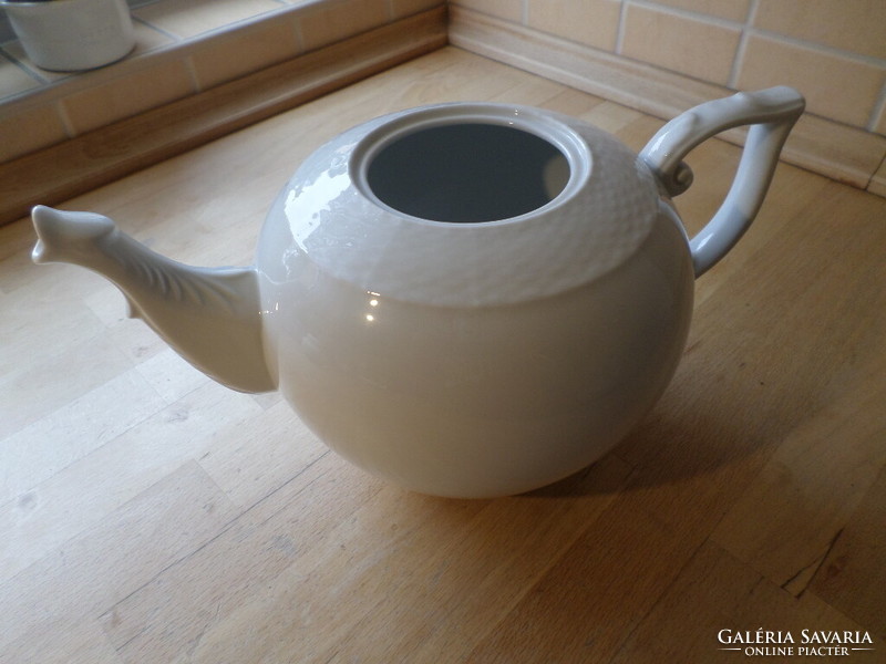 Herendi fehér porcelán nagyobb méretű teáskanna kiöntő - tető nélkül