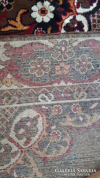 Gyapjú , gépi perzsa szőnyeg új, közepes méretű eladó!
