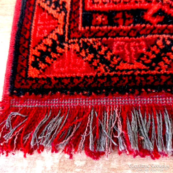 Small wool carpet, tablecloth,