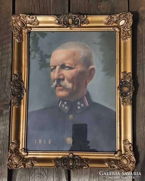 Antique painted soldier picture, portrait from 1918 in a beautiful blonde frame