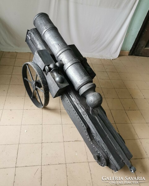 Cannon (decorative)