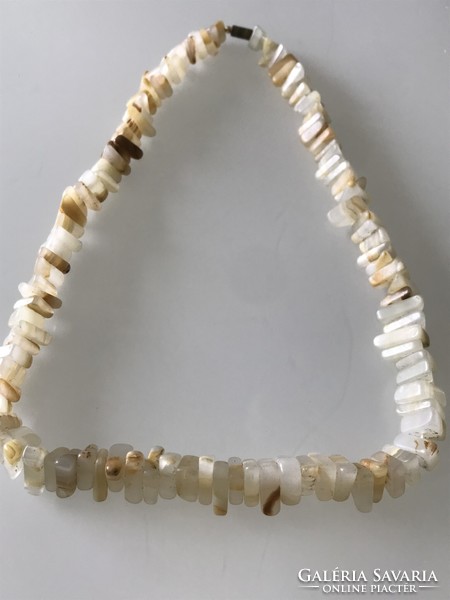 Yellow opal necklace made of triangular cut eyes, 53 cm long