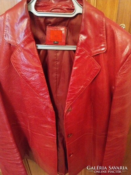 Leather jacket, cherry burgundy