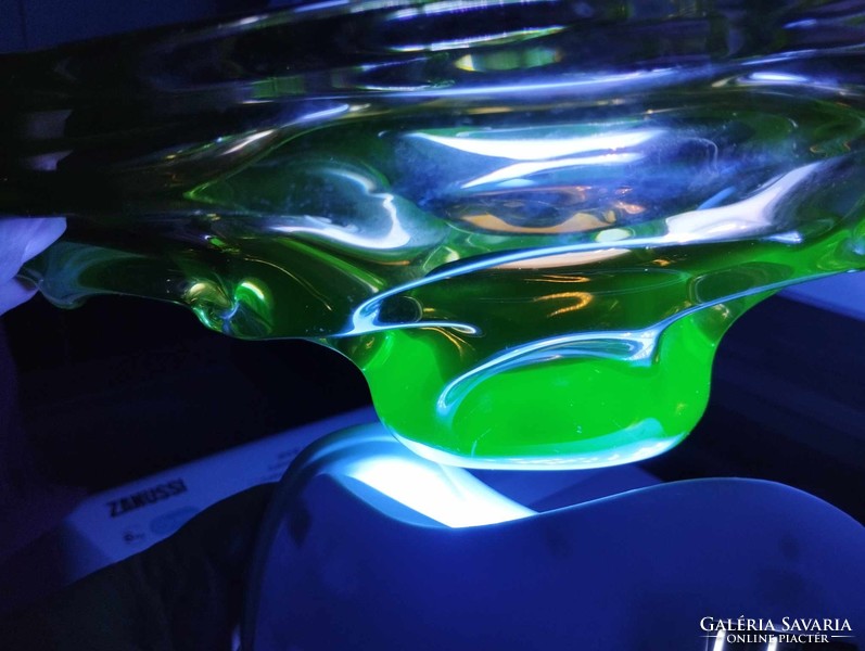 Csehszlovák uránüveg, urán üveg gyümölcsös tál szép barnás és zöldes színben