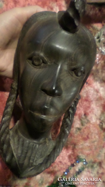 20 x 12 cm-es , vasfából faragott , nagyon nehéz , afrikai , fej / szobor , szép állapotban .