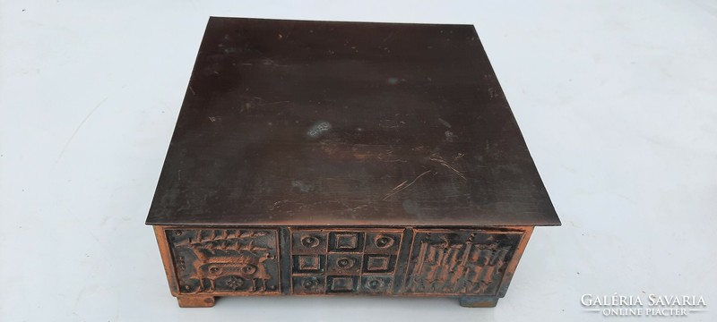 Pap Zoltán iparművész bronz asztali kínáló doboz