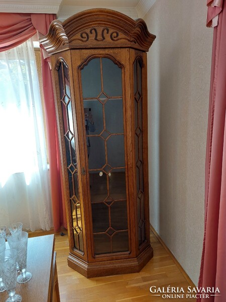 Wooden corner display case