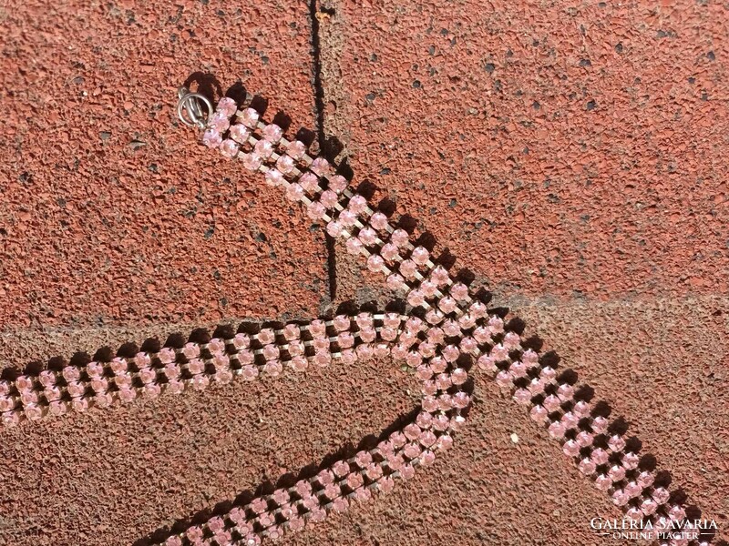 Pink three-row stone necklace