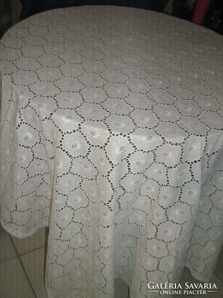 Beautiful elegant filigree floral embroidered madeira tablecloth