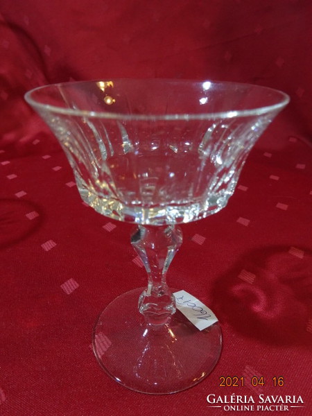 Cognac crystal glass, with base, top diameter 7 cm. He has!