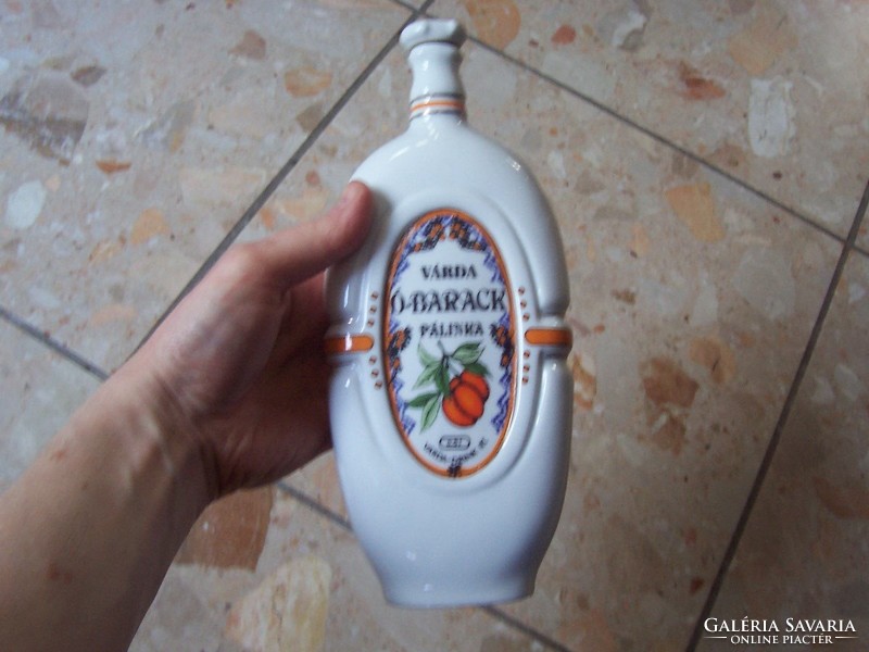 Hollóházi pálinkás