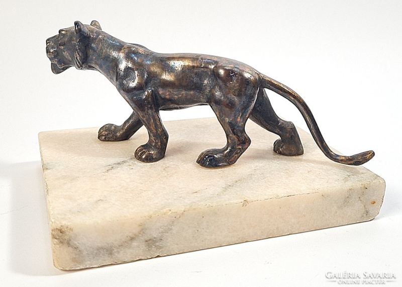 Antique stealth female lioness bronze/copper statue / small sculpture