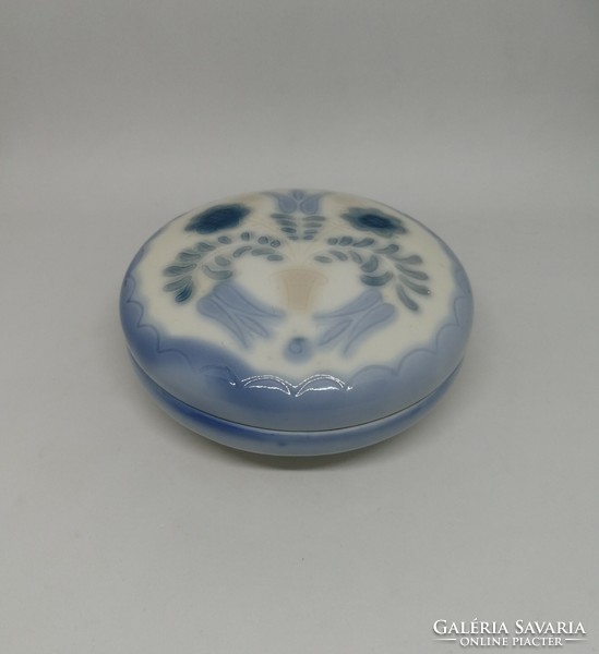Aquincum porcelain jewelry holder bonbonier with lid 