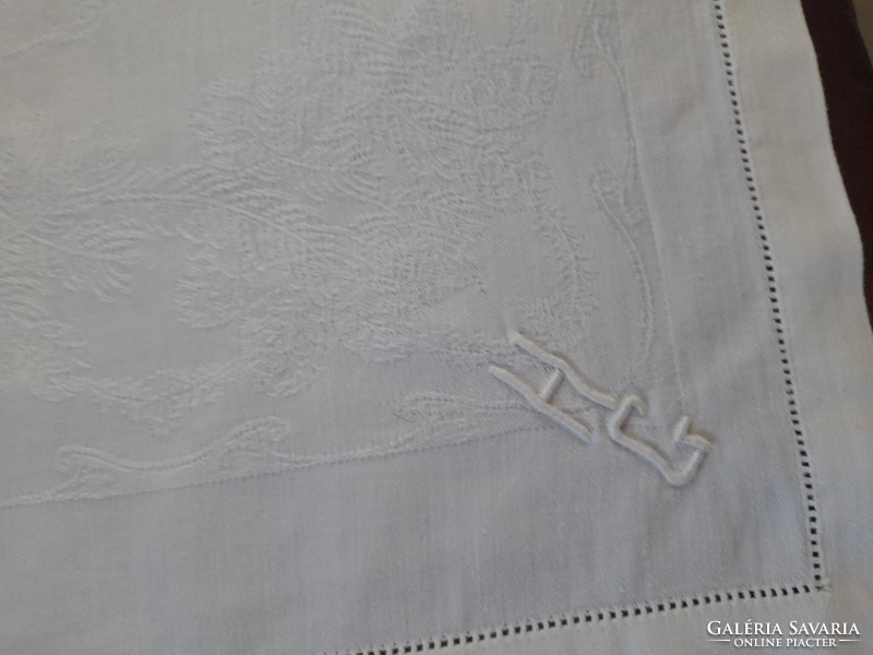 Damaszt asztal teritő 3 db szalvétával H G monogrammal