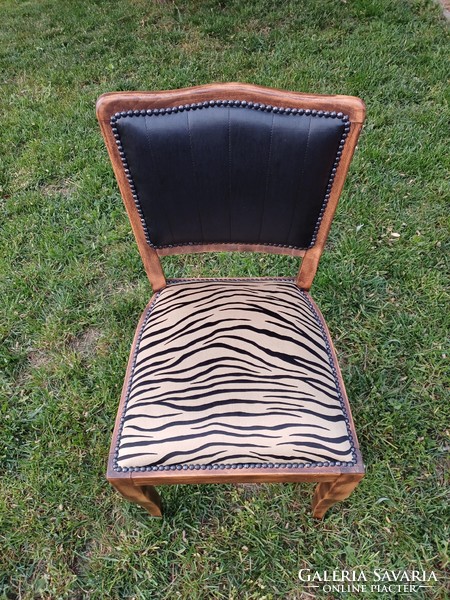 Completely renovated chair in a new guise. 1960 type furniture